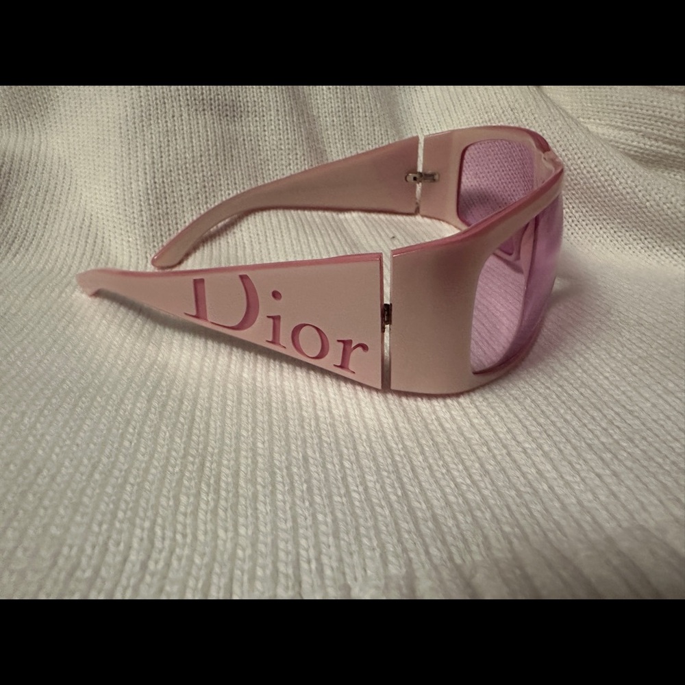 Christian Dior vintage y2k sunglasses. Like new. A rare find.